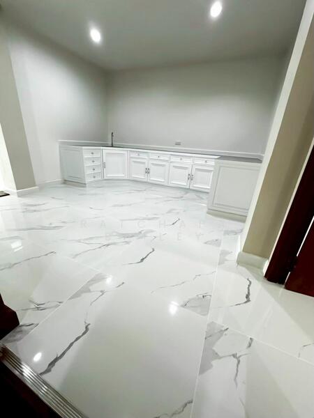 Yenakart Residence, Bangkok, 3 Soi Prasat Suk, Chong Nonsi, Yan Nawa, Bangkok, 4 Bedrooms, 450 sqm, Townhouse For Rent, by Ratchapa Bailey, 500147236 - DDproperty.com