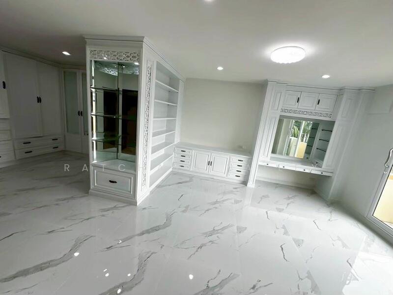 Yenakart Residence, Bangkok, 3 Soi Prasat Suk, Chong Nonsi, Yan Nawa, Bangkok, 4 Bedrooms, 450 sqm, Townhouse For Rent, by Ratchapa Bailey, 500147236 - DDproperty.com