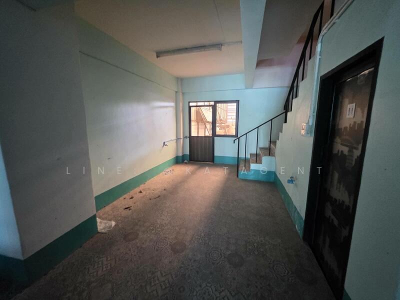 Commercial Building Watcharapol, Bangkok, วัชรพล, Khlong Tanon, Sai Mai, Bangkok, , 180 sqm, Shophouse For Sale, by Line: @katagent, 500147266 - DDproperty.com