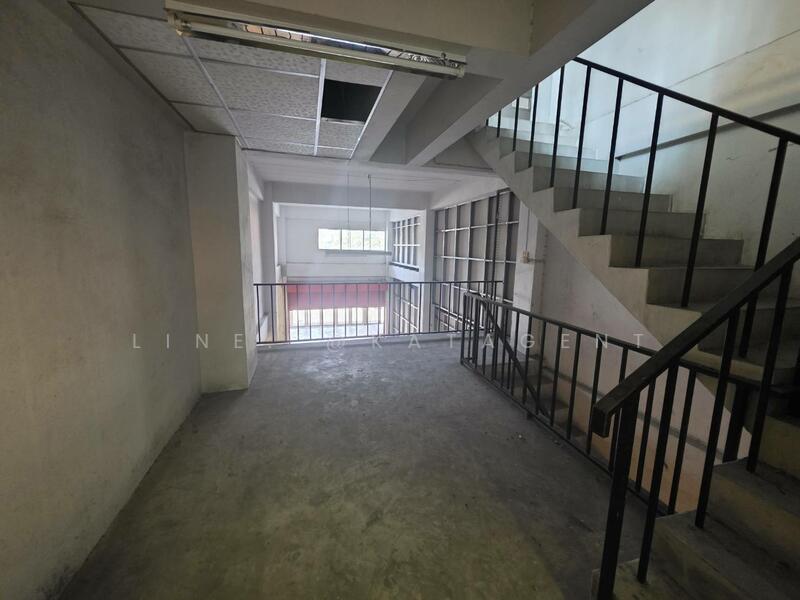 Commercial Building Watcharapol, Bangkok, วัชรพล, Khlong Tanon, Sai Mai, Bangkok, , 180 sqm, Shophouse For Sale, by Line: @katagent, 500147266 - DDproperty.com