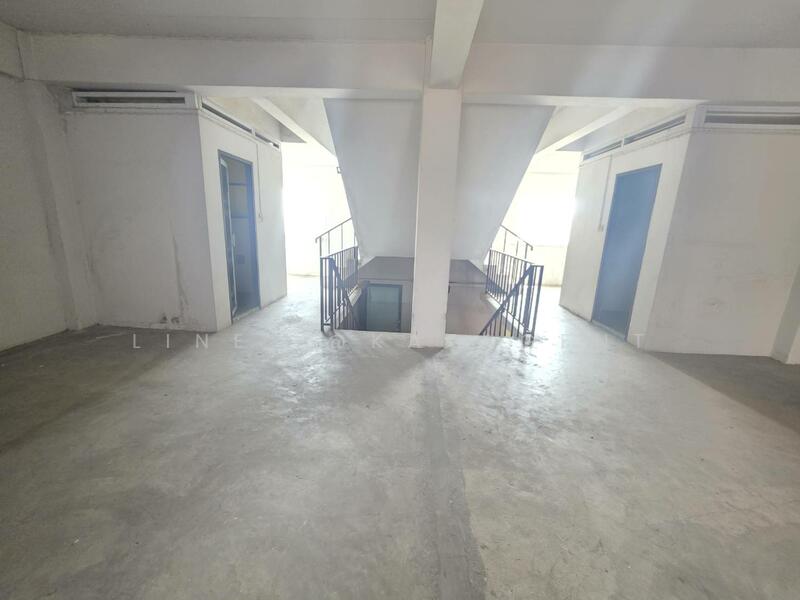 Commercial Building Watcharapol, Bangkok, วัชรพล, Khlong Tanon, Sai Mai, Bangkok, , 180 sqm, Shophouse For Sale, by Line: @katagent, 500147266 - DDproperty.com