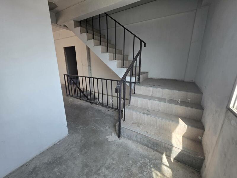 Commercial Building Watcharapol, Bangkok, วัชรพล, Khlong Tanon, Sai Mai, Bangkok, , 180 sqm, Shophouse For Sale, by Line: @katagent, 500147266 - DDproperty.com