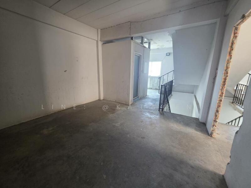 Commercial Building Watcharapol, Bangkok, วัชรพล, Khlong Tanon, Sai Mai, Bangkok, , 180 sqm, Shophouse For Sale, by Line: @katagent, 500147266 - DDproperty.com