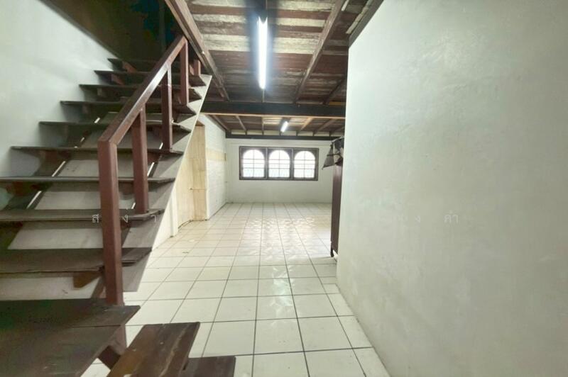 ปิ่นเจริญ 2, Bangkok, ถนนสรงประภา, Si Khan, Don Mueang, Bangkok, 7 Bedrooms, 240 sqm, Semi-Detached House (Twin House) For Sale, by สง่าชัย ไทรทองคำ, 500147311 - DDproperty.com