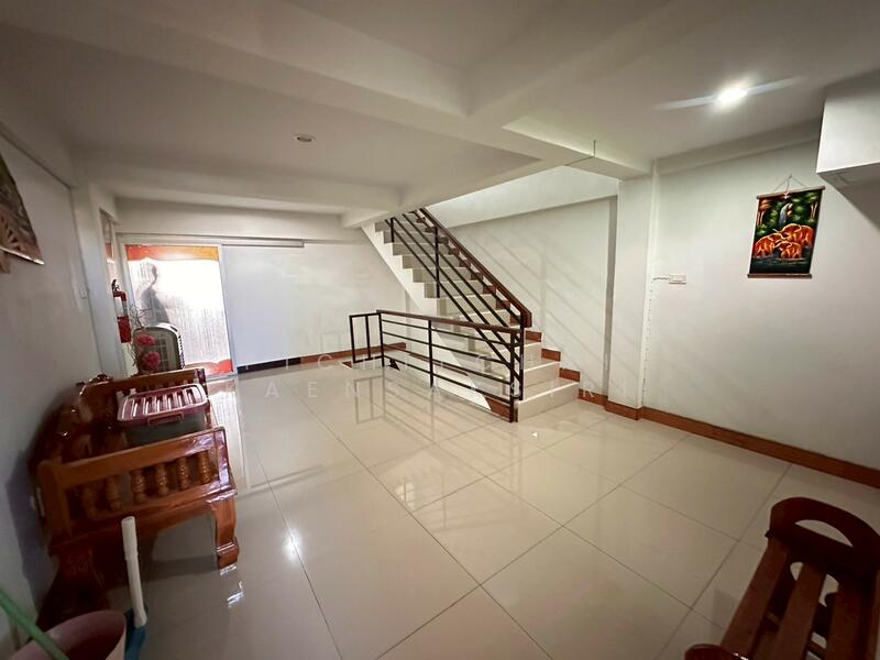 ขายอาคารพาณิชย์ 3 ชั้น ครึ่ง หน้ากรมที่ดินคลองหลวง, ปทุมธานี, คลองหนึ่ง, คลองหลวง, ปทุมธานี, 180 ตร.ม., ทาวน์เฮ้าส์ ขาย, โดย Pichitchai Kaensaksiri, 500147336 - DDproperty.com