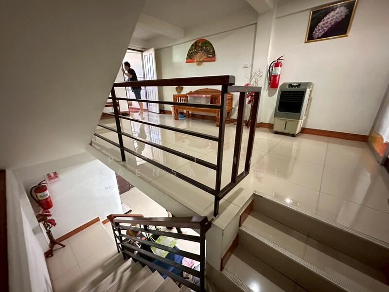 ขายอาคารพาณิชย์ 3 ชั้น ครึ่ง หน้ากรมที่ดินคลองหลวง, ปทุมธานี, คลองหนึ่ง, คลองหลวง, ปทุมธานี, 180 ตร.ม., ทาวน์เฮ้าส์ ขาย, โดย Pichitchai Kaensaksiri, 500147336 - DDproperty.com