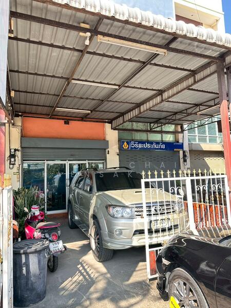 ขายอาคารพาณิชย์ 3 ชั้น ครึ่ง หน้ากรมที่ดินคลองหลวง, ปทุมธานี, คลองหนึ่ง, คลองหลวง, ปทุมธานี, 180 ตร.ม., ทาวน์เฮ้าส์ ขาย, โดย Pichitchai Kaensaksiri, 500147336 - DDproperty.com