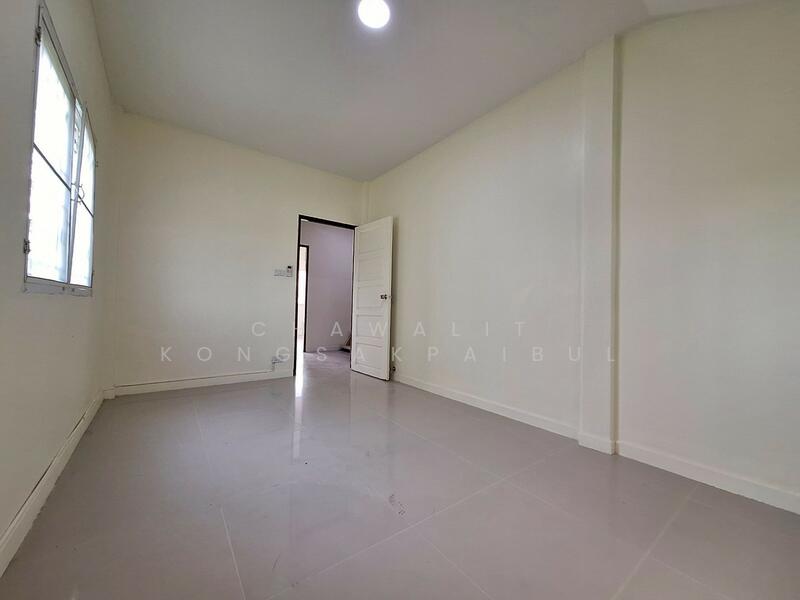 For Sale: 2-story Townhouse, Thanyakan Village, Soi Ekachai 30, Bangkok, กัลปพฤกษ์, Bangkhuntien, Chom Thong, Bangkok, 3 Bedrooms, 120 sqm, Townhouse For Sale, by CHAWALIT KONGSAKPAIBUL, 500147345 - DDproperty.com