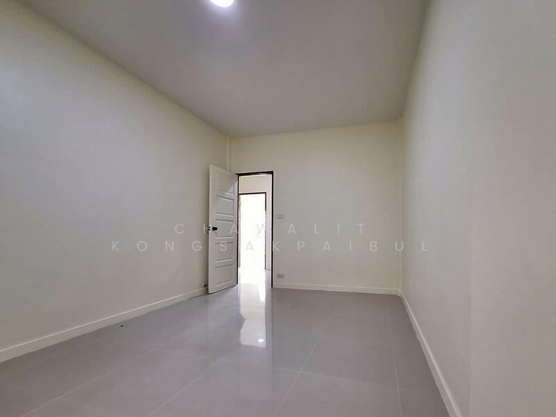 For Sale: 2-story Townhouse, Thanyakan Village, Soi Ekachai 30, Bangkok, กัลปพฤกษ์, Bangkhuntien, Chom Thong, Bangkok, 3 Bedrooms, 120 sqm, Townhouse For Sale, by CHAWALIT KONGSAKPAIBUL, 500147345 - DDproperty.com