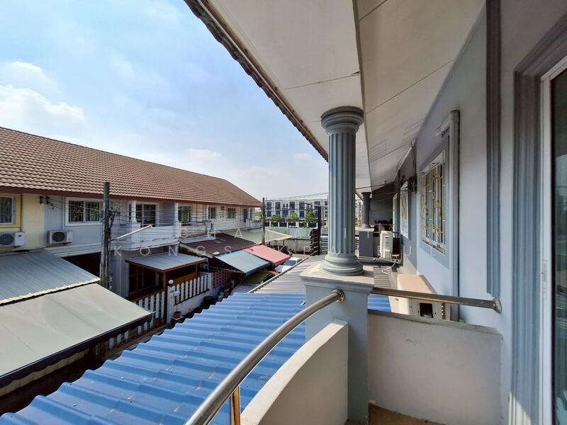 For Sale: 2-story Townhouse, Thanyakan Village, Soi Ekachai 30, Bangkok, กัลปพฤกษ์, Bangkhuntien, Chom Thong, Bangkok, 3 Bedrooms, 120 sqm, Townhouse For Sale, by CHAWALIT KONGSAKPAIBUL, 500147345 - DDproperty.com