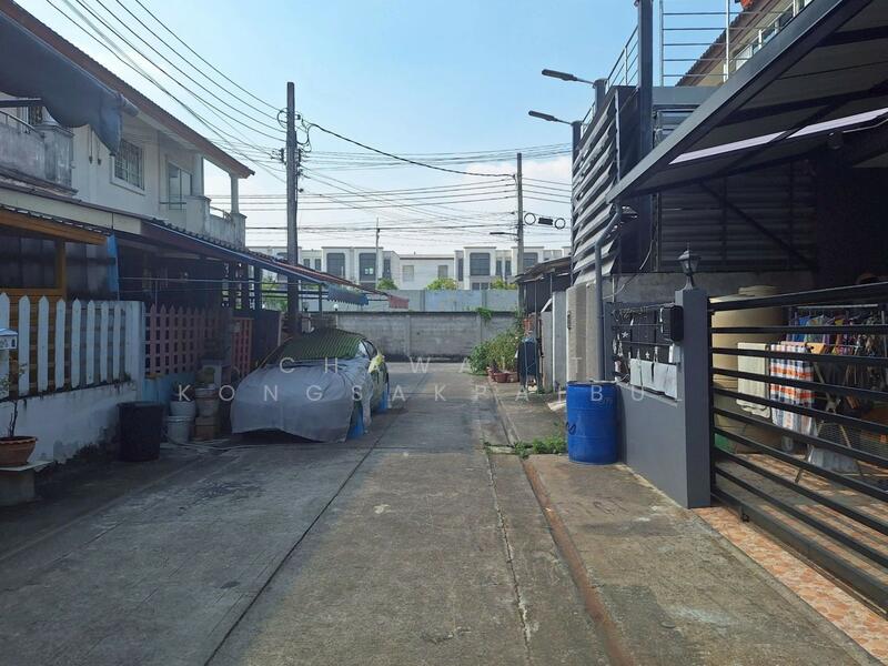 For Sale: 2-story Townhouse, Thanyakan Village, Soi Ekachai 30, Bangkok, กัลปพฤกษ์, Bangkhuntien, Chom Thong, Bangkok, 3 Bedrooms, 120 sqm, Townhouse For Sale, by CHAWALIT KONGSAKPAIBUL, 500147345 - DDproperty.com