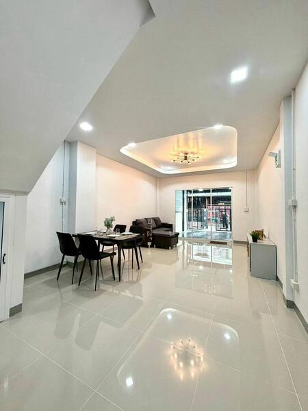 หมู่บ้านอำมาตย์วิลล่า, นนทบุรี, ท่าทราย, เมืองนนทบุรี, นนทบุรี, 72 ตร.ม., ทาวน์เฮ้าส์ ขาย, โดย สรภพ ยอดไชย (สีฝุ่น), 500147358 - DDproperty.com