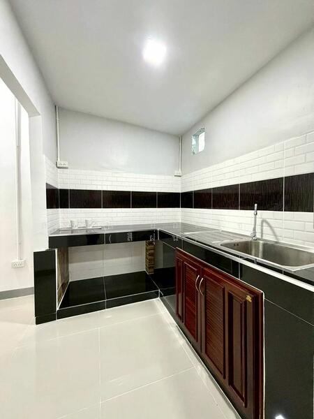 หมู่บ้านอำมาตย์วิลล่า, Nonthaburi, Tha-Sai, Muang Nonthaburi, Nonthaburi, 3 Bedrooms, 72 sqm, Townhouse For Sale, by สรภพ ยอดไชย (สีฝุ่น), 500147358 - DDproperty.com