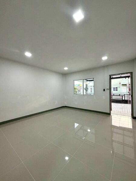 หมู่บ้านอำมาตย์วิลล่า, Nonthaburi, Tha-Sai, Muang Nonthaburi, Nonthaburi, 3 Bedrooms, 72 sqm, Townhouse For Sale, by สรภพ ยอดไชย (สีฝุ่น), 500147358 - DDproperty.com