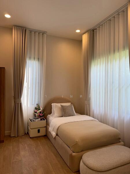 Narasiri Phahol-Watcharapol, Bangkok, Tha Rang, Bang Khen, Bangkok, 4 Bedrooms, 378 sqm, Single Detached House For Rent, by Raya Macy, 500147378 - DDproperty.com