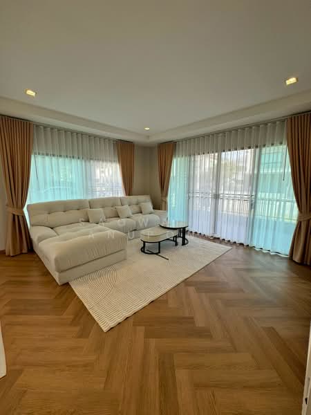 ขาย - Casa Ville Wongwaen-Chatuchot : คาซ่าวิลล์ วงแหวน-จตุโชติ, กรุงเทพ