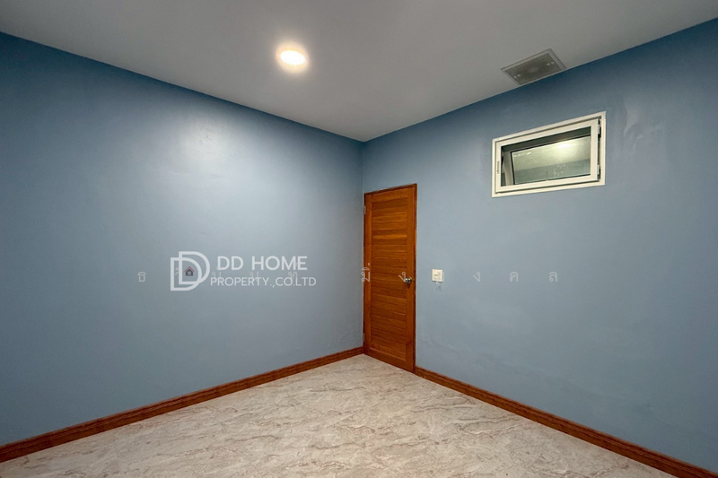 Chor Rungrueng 3 Soi Tiwanon 22, Nonthaburi, Soi Tiwanon 22, Bang Kra So, Muang Nonthaburi, Nonthaburi, 3 Bedrooms, 100 sqm, Townhouse For Sale, by ธวินันท์ มิ่งมงคล, 500147399 - DDproperty.com