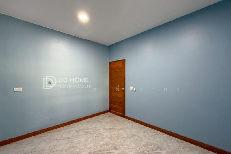 Chor Rungrueng 3 Soi Tiwanon 22 : หมู่บ้าน ช.รุ่งเรือง 3 ซอยติวานนท์ 22, นนทบุรี, ซอยติวานนท์ 22, บางกระสอ, เมืองนนทบุรี, นนทบุรี, 100 ตร.ม., ทาวน์เฮ้าส์ ขาย, โดย ธวินันท์ มิ่งมงคล, 500147399 - DDproperty.com