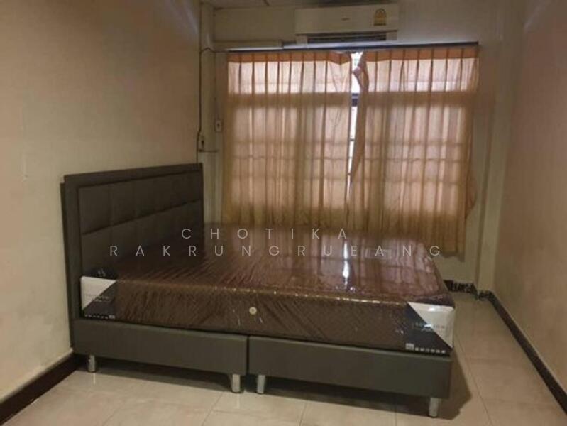 ขาย - ทาวน์เฮ้าส์ 4-ห้องนอน, กรุงเทพ