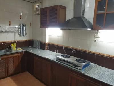 ขาย - ทาวน์เฮ้าส์ 4-ห้องนอน, กรุงเทพ