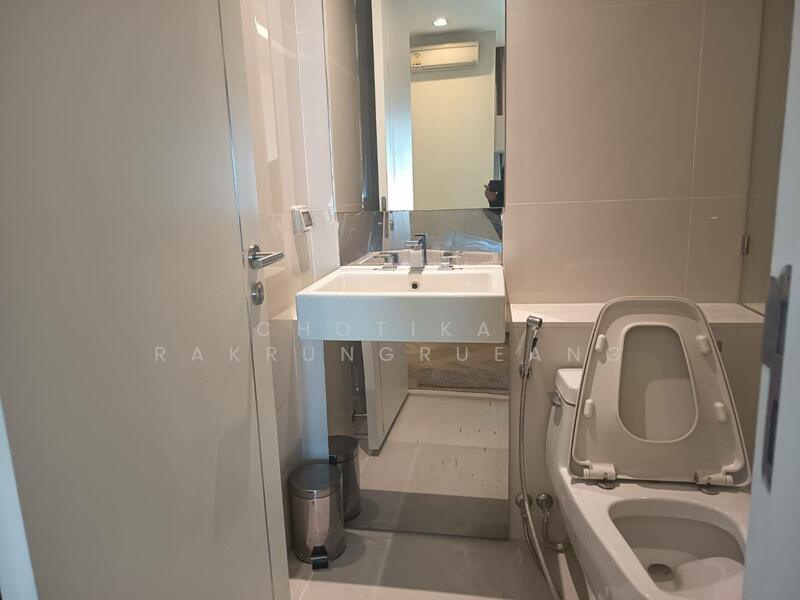 Equinox Phahol Vibha, Bangkok, 345 Paholyothin Road, Jom Phon, Chatuchak, Bangkok, 2 Bedrooms, 63 sqm, Condo For Rent, by Chotika   Rakrungrueang, 500147416 - DDproperty.com