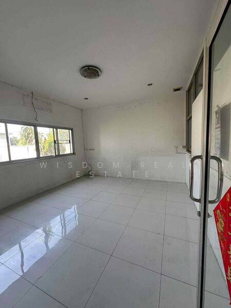 For Sale: Factory / Warehouse on 3 Rai 3 Ngan 30 Sq.Wah (1,530 Sq.Wah / 6,120 Sq.m.) Suwannabutr Ind, Samut Prakan, Bang Pla, Bang Plee, Samut Prakan, , 6,400 sqm, Warehouse/Factory For Sale, by Wisdom Real Estate, 500147424 - DDproperty.com