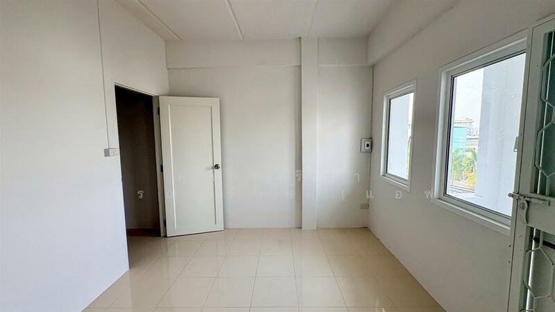 อาคารพาณิชย์ 3.5 ชั้น 20 ตร.ว. อาคารพาณิชย์ ซอยคลองลำเจียก3 ถนนคลองลำเจียก, Bangkok, Khlong Kum, Bueng Kum, Bangkok, , 100 sqm, Shophouse For Sale, by คุณ กิริยา วรรณารักษ์ (แอฟ), 500147432 - DDproperty.com