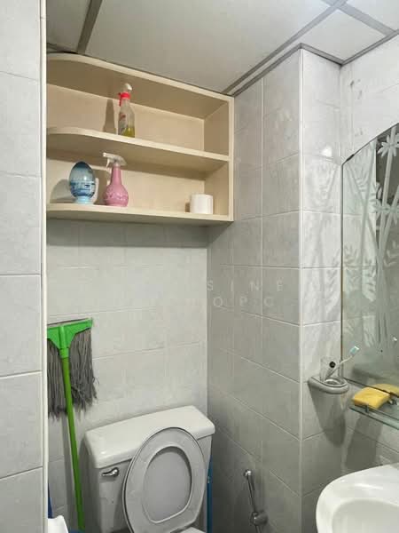 First Tower, Bangkok, 154 Sukhumvit Road, Khlongtoei Nua, Watthana, Bangkok, 1 Bedroom, 70 sqm, Condo For Sale, by Suthasinee Chenchopching, 500147454 - DDproperty.com