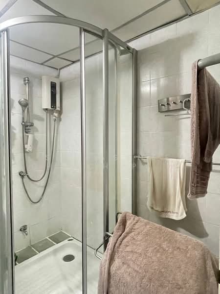 First Tower, Bangkok, 154 Sukhumvit Road, Khlongtoei Nua, Watthana, Bangkok, 1 Bedroom, 70 sqm, Condo For Sale, by Suthasinee Chenchopching, 500147454 - DDproperty.com