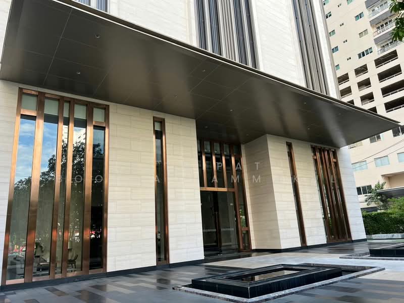 The Esse Asoke, Bangkok, 333 Soi Sukhumvit 21, Sukhumvit Road, Khlongtoei Nua, Watthana, Bangkok, 1 Bedroom, 45 sqm, Condo For Rent, by Kitnipat Boonyadhammakul, 500147460 - DDproperty.com