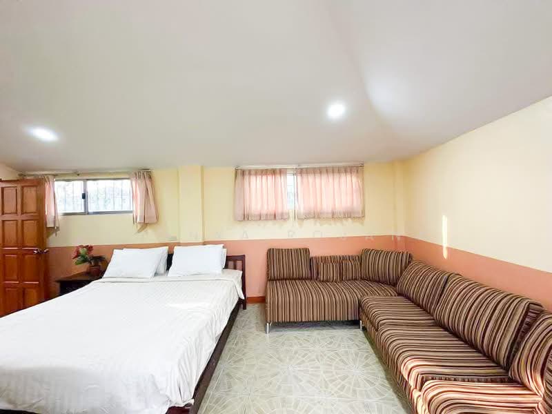 5-Bedroom Pool Villa Near Jomtien Beach – Chaiyapruek, ชลบุรี, หนองปรือ, บางละมุง, ชลบุรี, 200 ตร.ม., วิลล่า ขาย, โดย Chanya Rojana, 500147462 - DDproperty.com