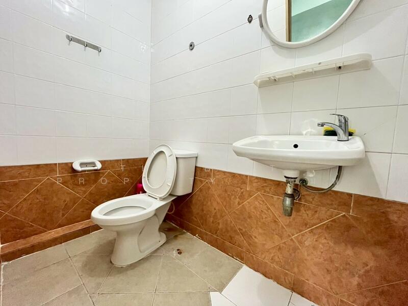 หมู่บ้านธนาวัลย์2 บ่อวิน (Baan Tanawan2), Chon Buri (Pattaya), Bo Win, Si Racha, Chon Buri (Pattaya), 2 Bedrooms, 120 sqm, Semi-Detached House (Twin House) For Sale, by The Best Property ชมพู่, 500147488 - DDproperty.com