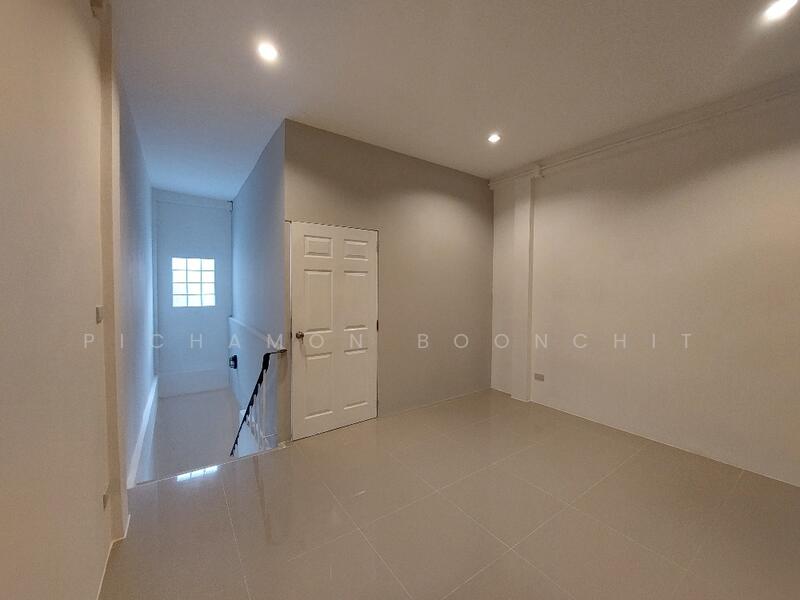2-BR Townhouse, Bangkok, Bang Sue, Bang Sue, Bangkok, 2 Bedrooms, 66 sqm, Townhouse For Sale, by Pichamon Boonchit, 500147530 - DDproperty.com