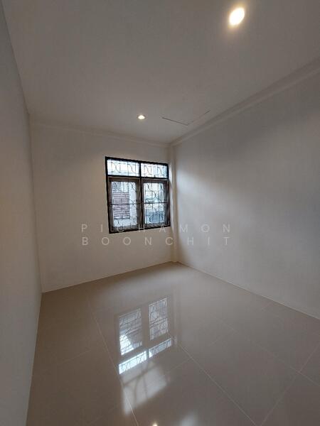 2-BR Townhouse, Bangkok, Bang Sue, Bang Sue, Bangkok, 2 Bedrooms, 66 sqm, Townhouse For Sale, by Pichamon Boonchit, 500147530 - DDproperty.com