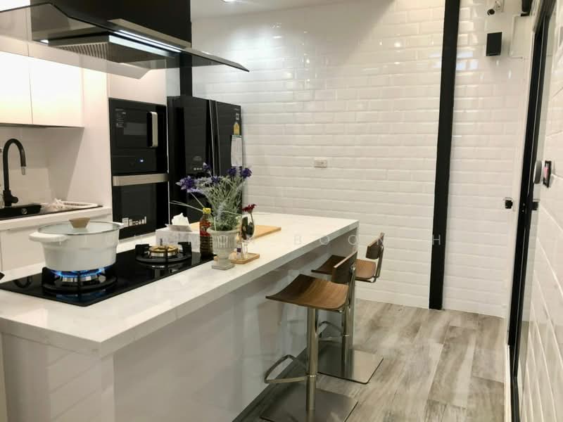 3-BR Townhouse, Bangkok, Wang Thonglang, Wang Thonglang, Bangkok, 3 Bedrooms, 135 sqm, Townhouse For Sale, by Pichamon Boonchit, 500147546 - DDproperty.com