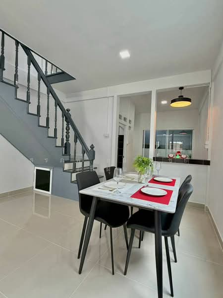 หมู่บ้านธนพัฒนา, นนทบุรี, บางกระสอ, เมืองนนทบุรี, นนทบุรี, 92 ตร.ม., ทาวน์เฮ้าส์ ขาย, โดย สรภพ ยอดไชย (สีฝุ่น), 500147576 - DDproperty.com