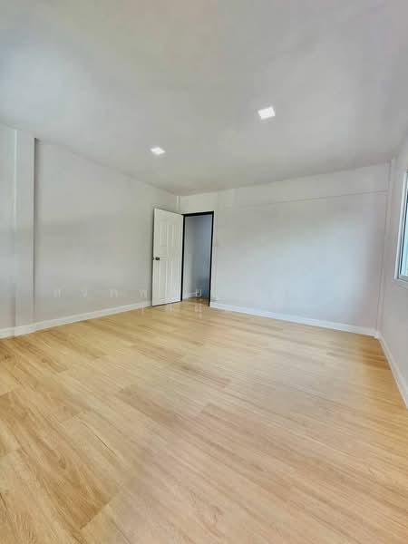 หมู่บ้านธนพัฒนา, Nonthaburi, Bang Kra So, Muang Nonthaburi, Nonthaburi, 3 Bedrooms, 92 sqm, Townhouse For Sale, by สรภพ ยอดไชย (สีฝุ่น), 500147576 - DDproperty.com