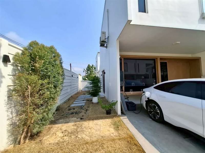 โนระ กาญจนาภิเษก-ราชพฤกษ์ (Nora Kanjanapisek - Ratchapruek), Nonthaburi, Sai Noi, Sai Noi, Nonthaburi, 3 Bedrooms, 120 sqm, Townhouse For Sale, by คุณ สุพรรณิการ์ ลูกอินทร์ (ตูน), 500147592 - DDproperty.com