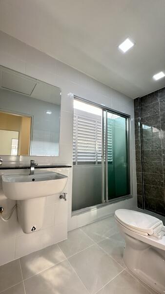 The Villa Rattanathibet : เดอะ วิลล่า รัตนาธิเบศร์, นนทบุรี, ถนน รัตนาธิเบศร์, ท่าอิฐ, ปากเกร็ด, นนทบุรี, 180 ตร.ม., บ้านเดี่ยว ขาย, โดย นภาพร สอนสะอาด, 500147601 - DDproperty.com