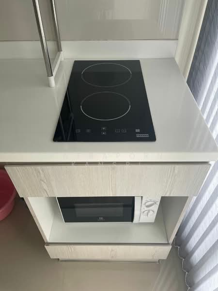 Life Asoke, Bangkok, Asoke-Dindang Road, Bang Kapi, Huai Khwang, Bangkok, 1 Bedroom, 30 sqm, Condo For Sale, by Patraporn Kansri, 500147651 - DDproperty.com