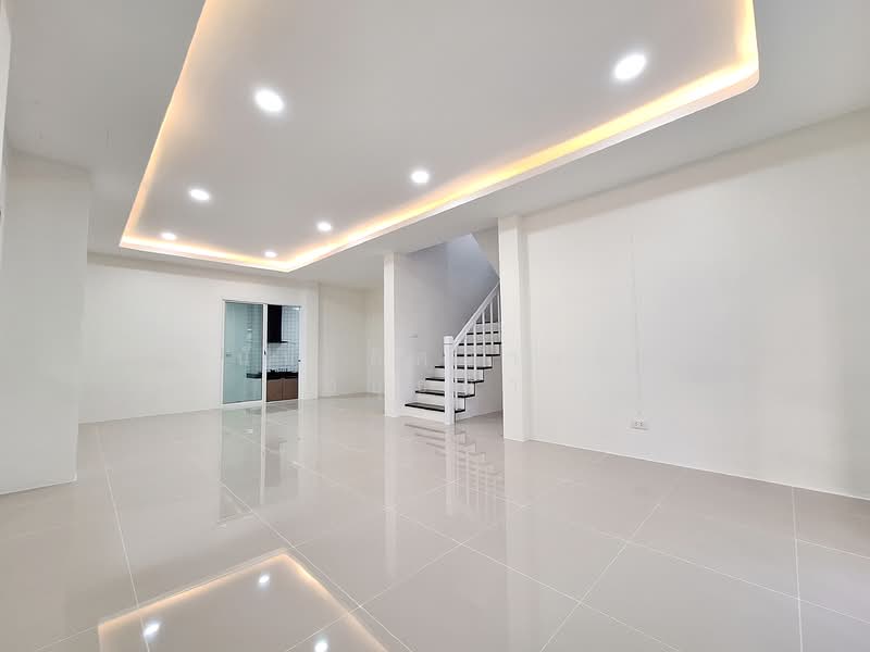 Baan Burirom Rangsit – Klong 4, Pathum Thani, 59 Moo 6, Lat Sawai, Lam Luk Ka, Pathum Thani, 3 Bedrooms, 148 sqm, Semi-Detached House (Twin House) For Sale, by ภัทรนัน อิศรางกูร ณ อยุธยา, 500147676 - DDproperty.com