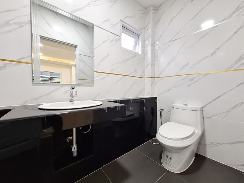 Baan Burirom Rangsit – Klong 4, Pathum Thani, 59 Moo 6, Lat Sawai, Lam Luk Ka, Pathum Thani, 3 Bedrooms, 148 sqm, Semi-Detached House (Twin House) For Sale, by ภัทรนัน อิศรางกูร ณ อยุธยา, 500147676 - DDproperty.com