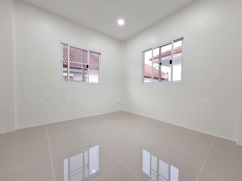 Baan Burirom Rangsit – Klong 4 : บ้านบุรีรมย์ รังสิต – คลอง 4, ปทุมธานี, 59 หมู่ 6, ลาดสวาย, ลำลูกกา, ปทุมธานี, 148 ตร.ม., บ้านแฝด ขาย, โดย ภัทรนัน อิศรางกูร ณ อยุธยา, 500147676 - DDproperty.com