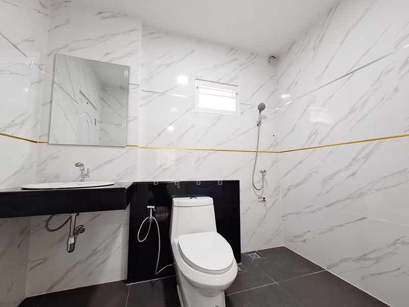 Baan Burirom Rangsit – Klong 4, Pathum Thani, 59 Moo 6, Lat Sawai, Lam Luk Ka, Pathum Thani, 3 Bedrooms, 148 sqm, Semi-Detached House (Twin House) For Sale, by ภัทรนัน อิศรางกูร ณ อยุธยา, 500147676 - DDproperty.com