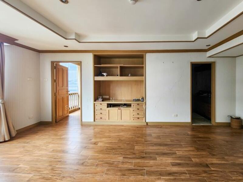 Somkid Gardens, Bangkok, Ploenchit, Lumphini, Pathum Wan, Bangkok, 3 Bedrooms, 211 sqm, Condo For Sale, by Thanapat Sriguruwal, 500147699 - DDproperty.com