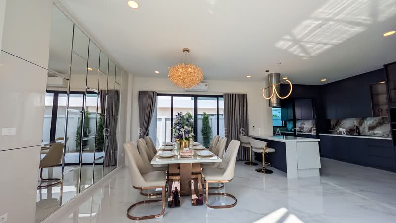 Luxury 5 bedroom Villa for Sale in East Pattaya, Chon Buri (Pattaya), Bang Lamung, Bang Lamung (Pattaya), Chon Buri (Pattaya), 5 Bedrooms, 418 sqm, Villa For Sale, by PLC Real Estate, 500147715 - DDproperty.com