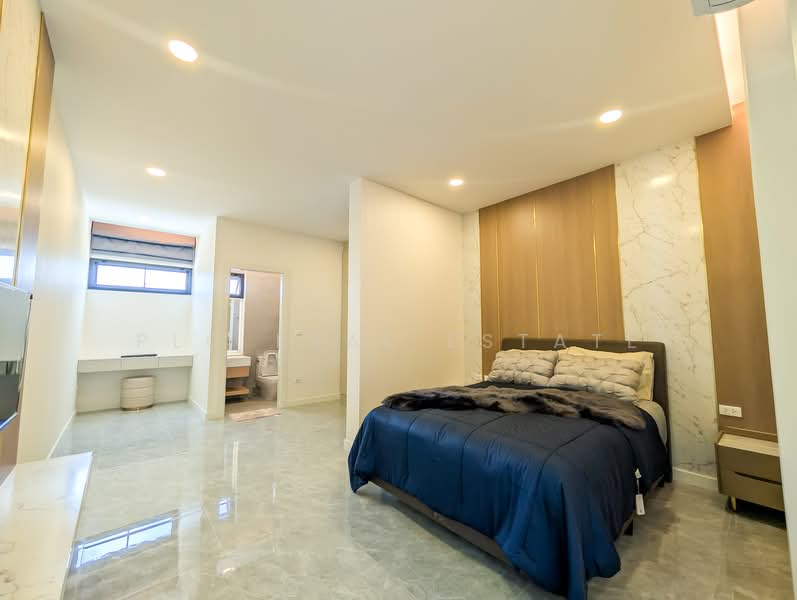 Luxury 5 bedroom Villa for Sale in East Pattaya, Chon Buri (Pattaya), Bang Lamung, Bang Lamung (Pattaya), Chon Buri (Pattaya), 5 Bedrooms, 418 sqm, Villa For Sale, by PLC Real Estate, 500147715 - DDproperty.com