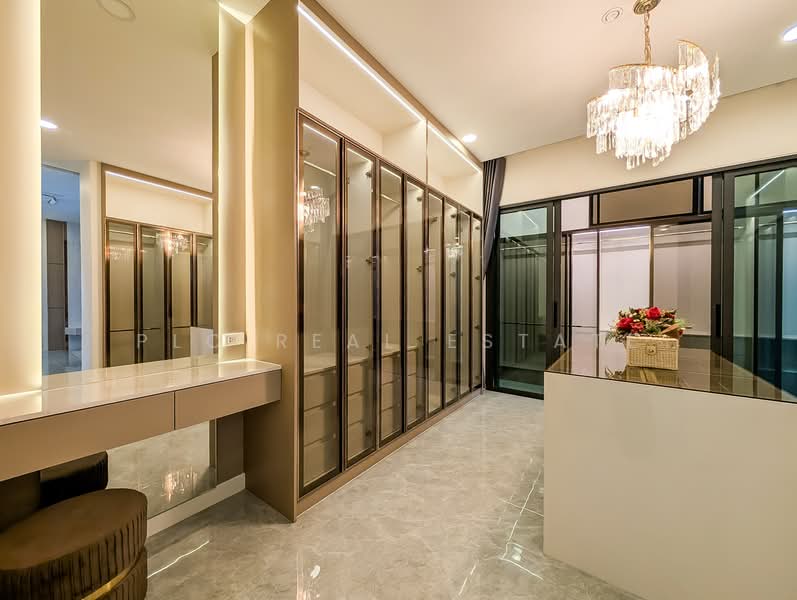 Luxury 5 bedroom Villa for Sale in East Pattaya, Chon Buri (Pattaya), Bang Lamung, Bang Lamung (Pattaya), Chon Buri (Pattaya), 5 Bedrooms, 418 sqm, Villa For Sale, by PLC Real Estate, 500147715 - DDproperty.com