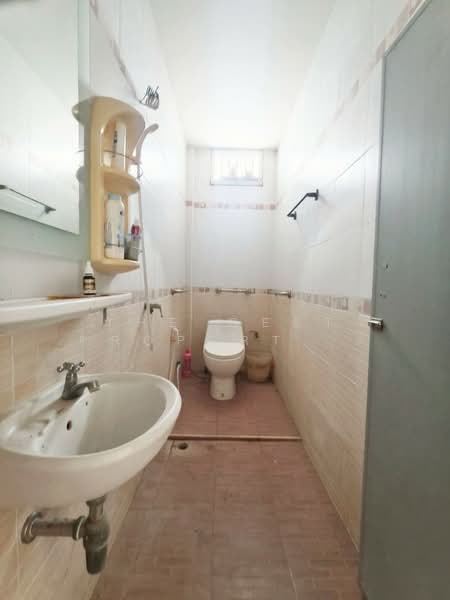 หมู่บ้านนาราทิพย์ กระทุ่มแบน, Samut Sakhon, Khlong Madua, Krathum Baen, Samut Sakhon, 2 Bedrooms, 93 sqm, Townhouse For Sale, by The Best Property แอน, 500147758 - DDproperty.com