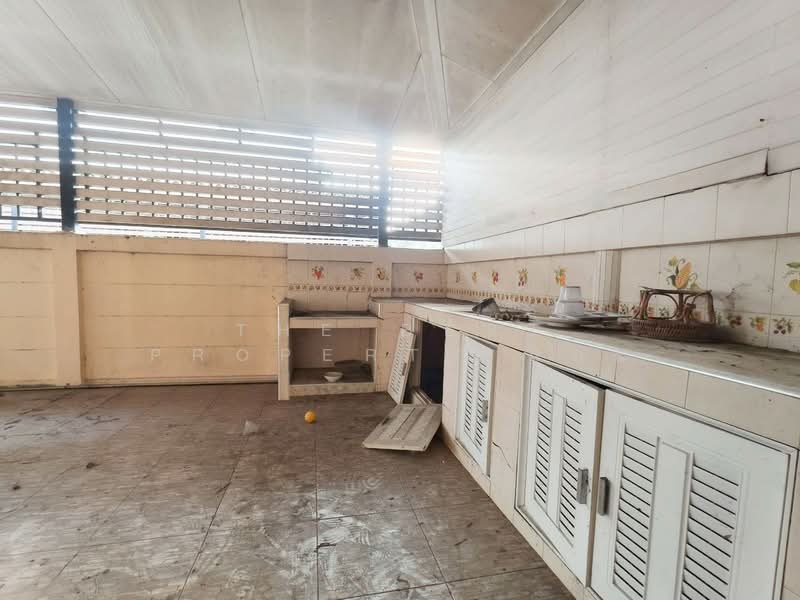 หมู่บ้านนาราทิพย์ กระทุ่มแบน, Samut Sakhon, Khlong Madua, Krathum Baen, Samut Sakhon, 2 Bedrooms, 93 sqm, Townhouse For Sale, by The Best Property แอน, 500147758 - DDproperty.com